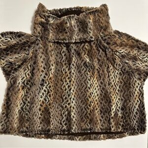 Sharon Young Faux Fur Poncho Top Size L Cowl Neck Animal Print L/XL